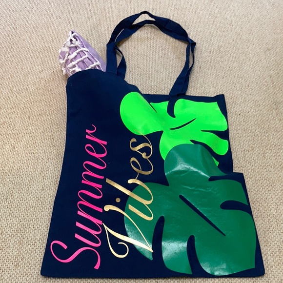 Handbags - Summer Vacation Ready Cotton Tote